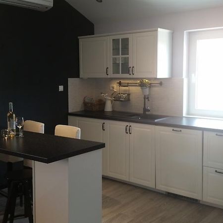 Apartment Diminic Melin Cres Luaran gambar