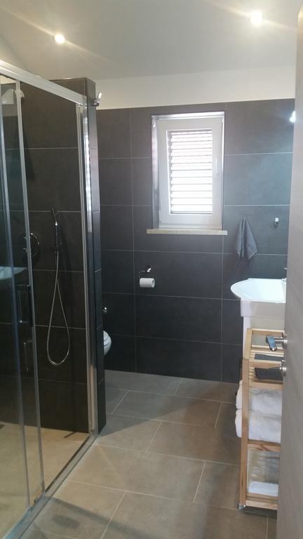 Apartment Diminic Melin Cres Luaran gambar
