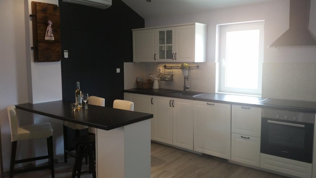Apartment Diminic Melin Cres Luaran gambar